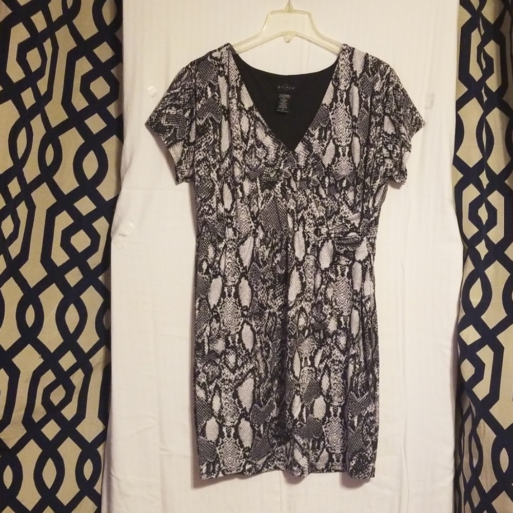 2 Stitch 1X Snake Skin Plus Size Dress
